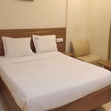 Hotel Sona'S Tiruchirappalli Esterno foto