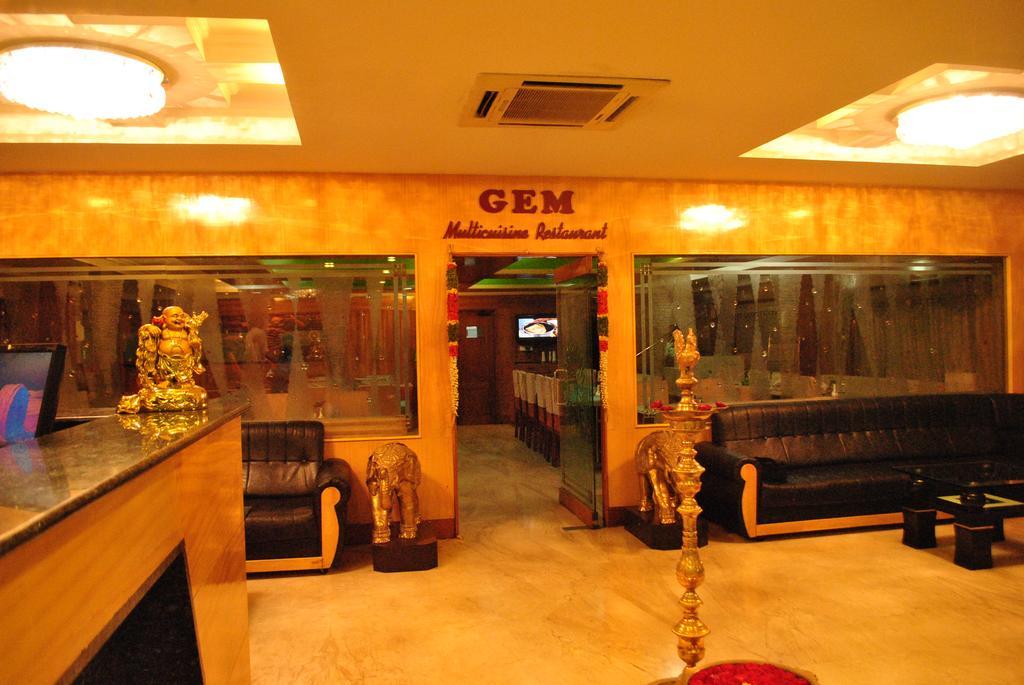 Hotel Sona'S Tiruchirappalli Esterno foto