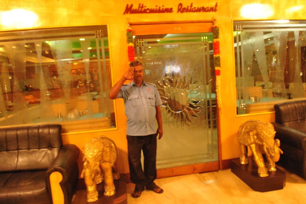 Hotel Sona'S Tiruchirappalli Esterno foto
