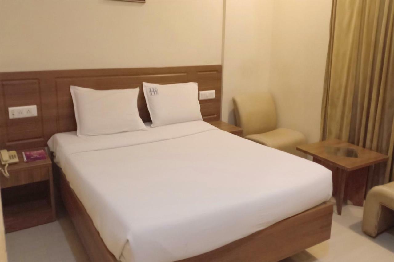 Hotel Sona'S Tiruchirappalli Esterno foto