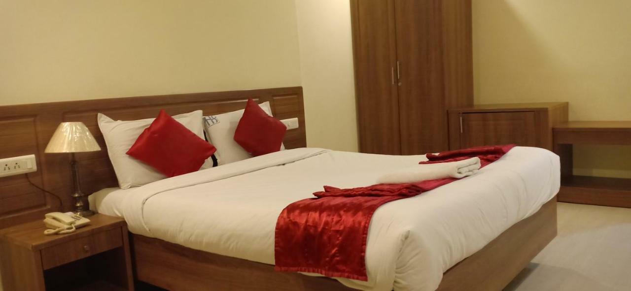 Hotel Sona'S Tiruchirappalli Esterno foto