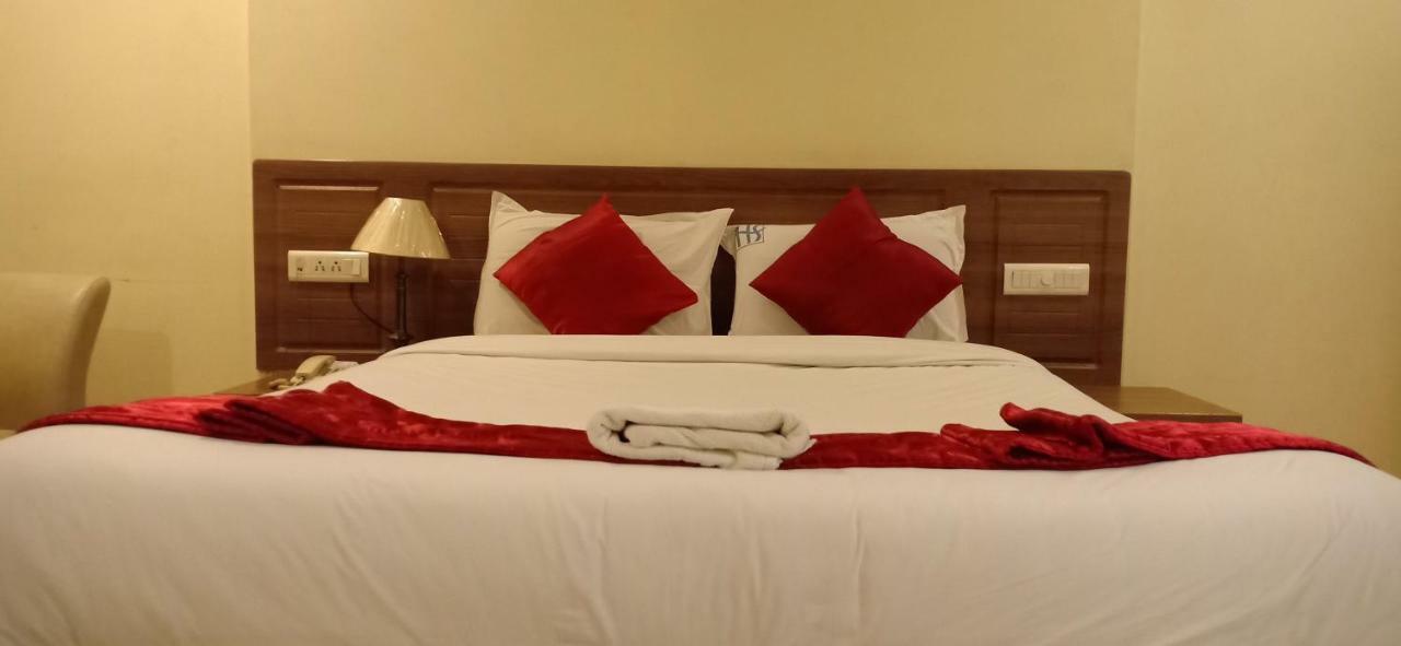 Hotel Sona'S Tiruchirappalli Esterno foto