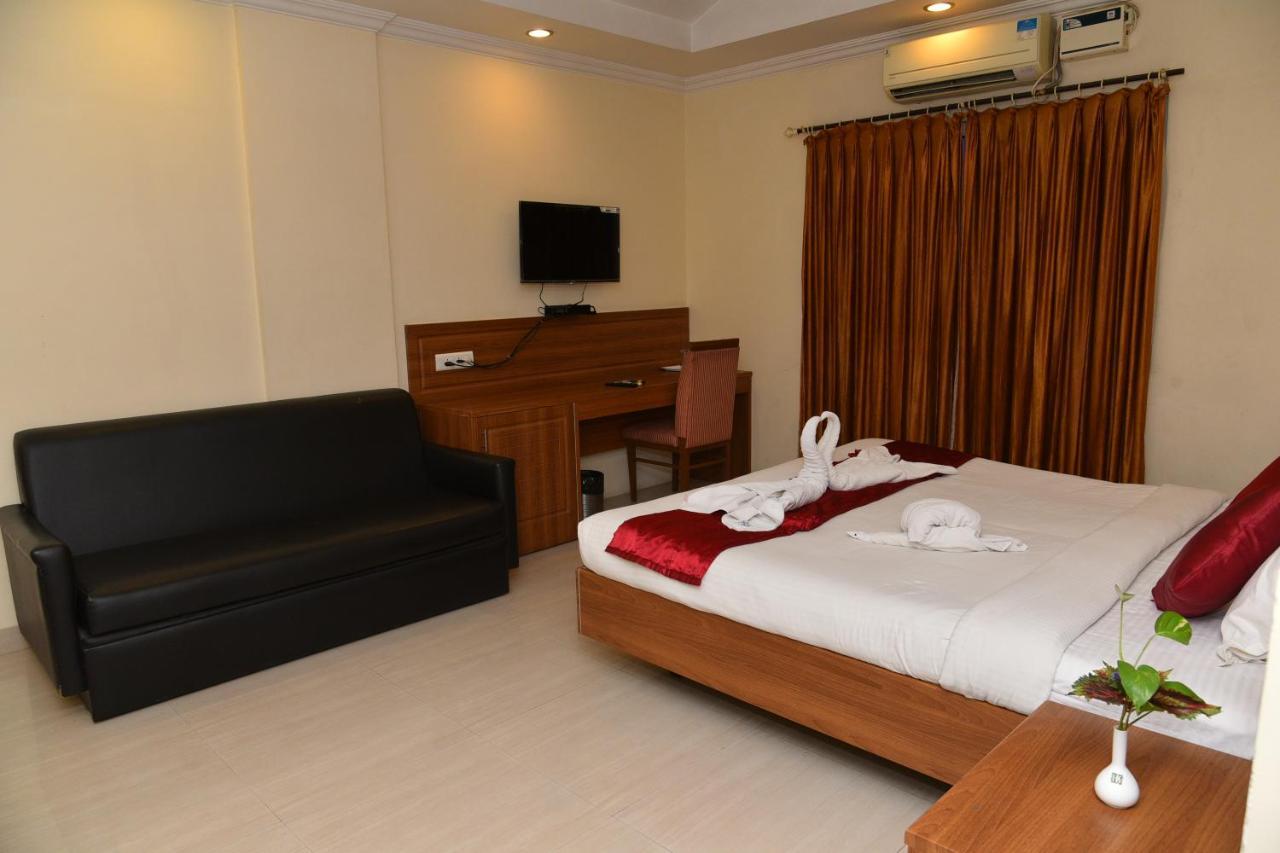 Hotel Sona'S Tiruchirappalli Esterno foto